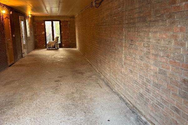 Travaux d’isolation fibre de bois dans un garage
